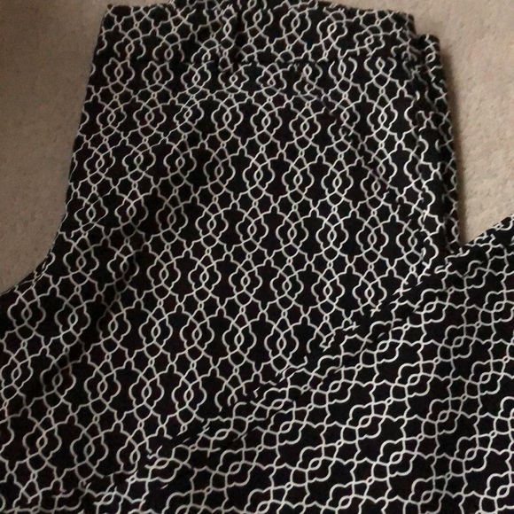 Patterned pants! - Picture 2 of 7